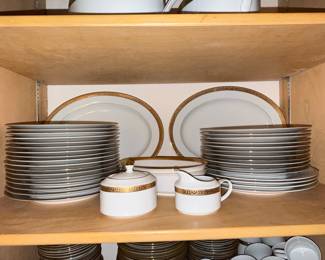 Royal Gallery Gold Dinnerware Set