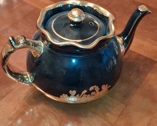 Vintage Arthur Wood Black and Gold Teapot