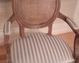 Thomasville Tableau French Provincial Dining Set