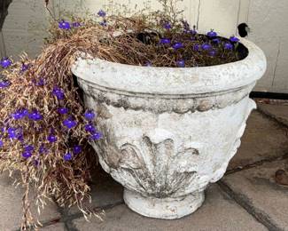 Cast Stone Acanthus Leaf Urn Planter