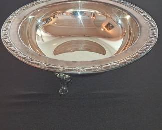 Silver Plated Footed Serving Bowl with Lid by Oneida Silversmiths