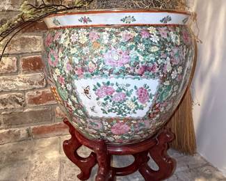Chinese Export Porcelain "Rose Medallion" Planter with Artificial Maidenhair Fern Tree