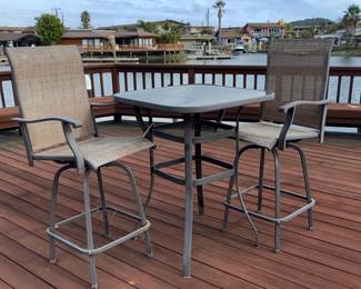 Nuu Garden 3-Piece Outdoor Bar Set with Swivel Chairs and Square Table