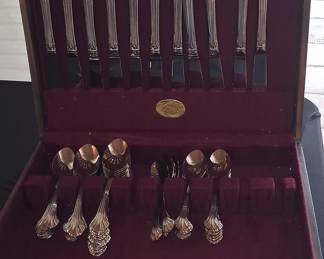 WM Rogers Silverplate Flatware Set