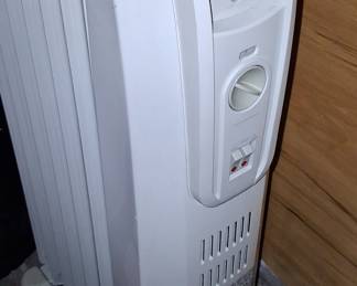 DeLonghi SAFE-NOT Oil-Filled Radiator Heater