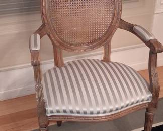 Thomasville Tableau French Provincial Dining Set