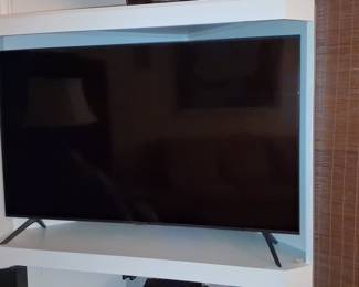 Samsung UN58TU7000FXZA 58-Inch TU7000 Crystal UHD 4K Smart TV