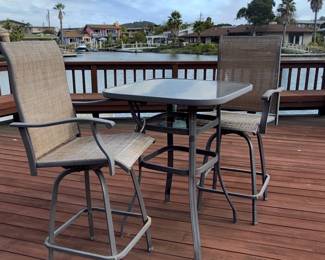 Nuu Garden 3-Piece Outdoor Bar Set with Swivel Chairs and Square Table