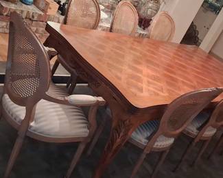 Thomasville Tableau French Provincial Dining Set