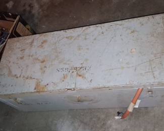Vintage Metal Tool Chest / Storage Box