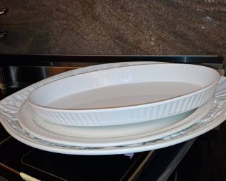 White Ceramic Oval Baking Dish with Embossed Leaf Rim