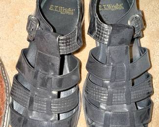 E.T. Wright "Since 1876" Black Leather Fisherman Sandals