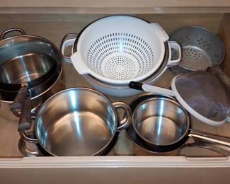 Stainless Steel Cookware and Colander Set