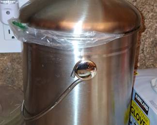 Stainless Steel Countertop Compost Bin with Charcoal Filter