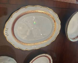 VINTAGE RUCNI MALBA CZECH PORCELAIN CHINA SET