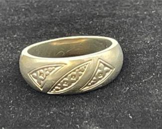 14K White Gold Ring * Weight = 6.6g