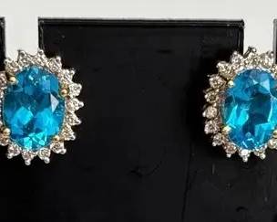 14K Yellow Gold London Blue Topaz w/ Diamond Accent Pierced Earrings * 2.87g Weight * 6x8mm Gem Size