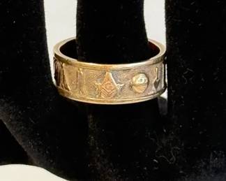 Men’s 10K Gold Free Mason Ring * Size 12 & 9.16g