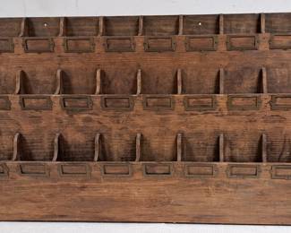 PRIMITIVE WALL MOUNT HANGING CUBBY