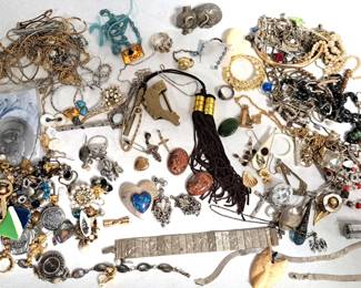 ASSORTED JEWELRY