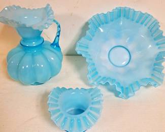 LIGHT BLUE RUFFLED GLASS PITCHER BOWL