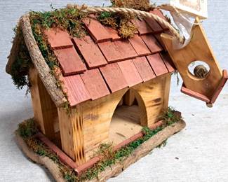 BIRD FEEDER