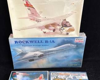 4 Minicraft Model Plane Kits * Academy Sky Giants B-17 Flying Fortress Kit 2102 *