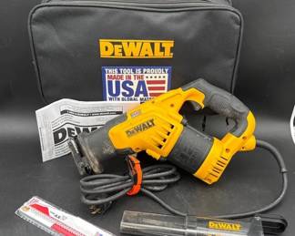 Working DEWALT 12 -Amp Variable Speed Reciprocating Saw With Blades & Case