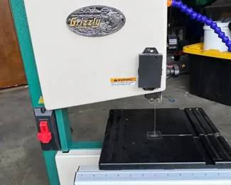 Grizzly Upright Band Saw * Works Great * Model G0803Z