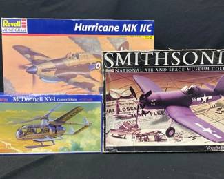 3 Model Airplane Kits 1/32 Scale *Revell *Smithsonian Collection *Glencoe