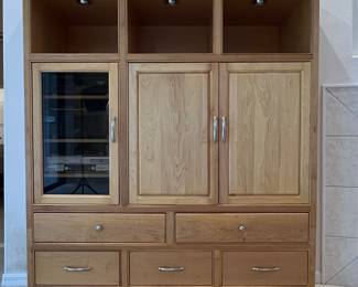 Ethan Allen Solid Oak Entertainment Center Wall Unit