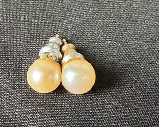 14K Gold Cultured Pearl Stud Earrings