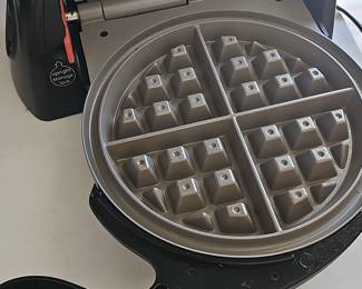 Presto FlipSide Belgian Waffle Maker
