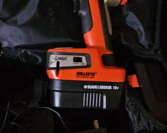 Black & Decker Bullseye 18V Auto-Leveling Laser Cordless Drill