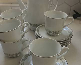 Mikasa Montclair Fine China Tea Set G9059