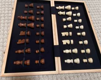 Vintage Drueke Style Folding Chess Set