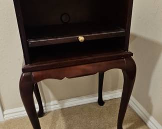 Vintage Queen Anne Style Mahogany End Table with Drawer and Media Hole