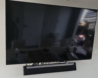 VIZIO 65-inch Class M-Series Quantum 4K UHD LED HDR Smart TV with Sonos Beam Soundbar