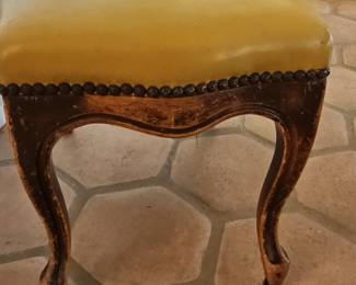 Vintage French Louis XV Style Carved Walnut Ottoman/Footstool