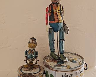 1946 Marx Walt Disney Donald Duck Duet Tin Wind-Up Toy