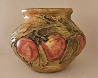Weller Pottery 'Baldwin Apple' Vase