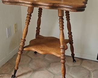 Victorian Oak Parlor Table with Bobbin Turned Legs and Scalloped Top