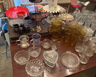 Americana and other collectible dishes