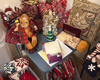 Christmas blankets and pillows