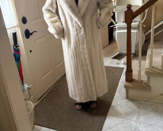 Full length mink size 10-12 coat