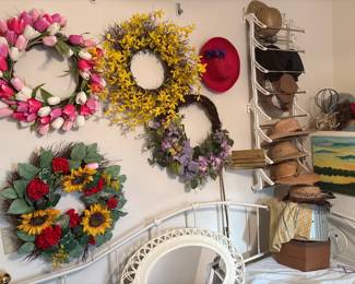 Decorator wreaths