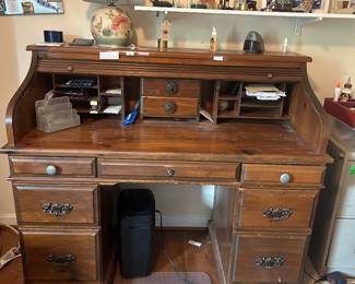 Antique roll top desk 