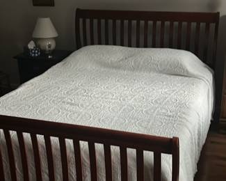 Queen sleigh bed