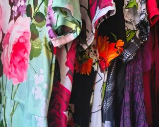 Miscellaneous women's clothing