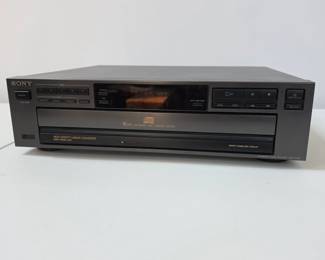 Lot #B117 - Sony CDP-C321 5-Disc High Density Linear Converter Multi CD Player